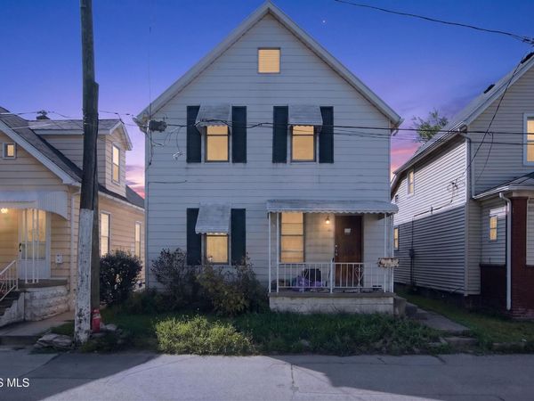 40 Magyar Street, Toledo, OH 43605
