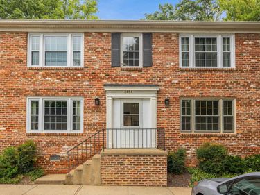 2404 BARRACKS CT, Unit 1, Charlottesville, VA 22901