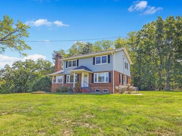 4057 RICHMOND RD, Keswick, VA 22947