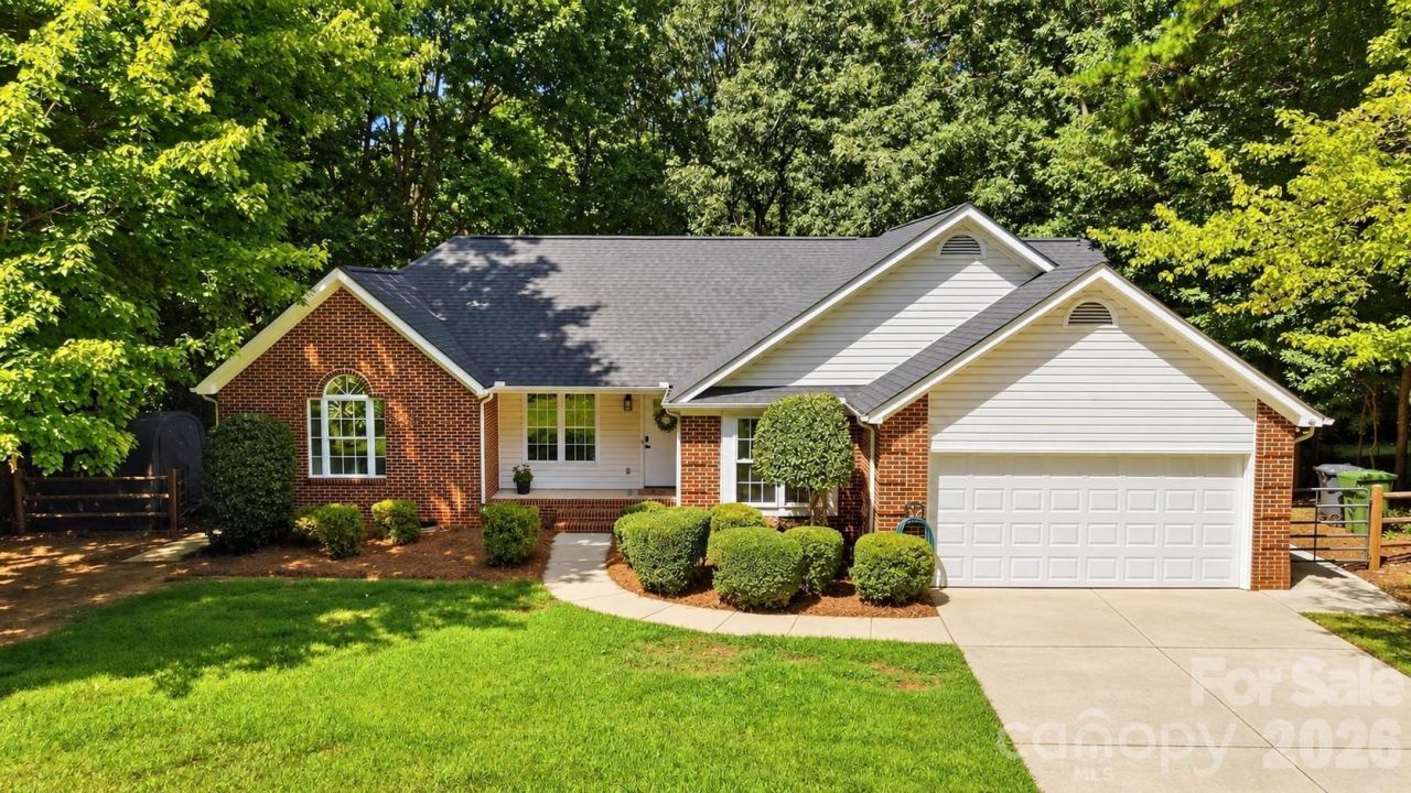 13800 Woody Point Road, Charlotte, NC 28278 Main Photo