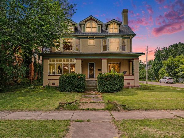 31 Orchard Place, Battle Creek, MI 49017