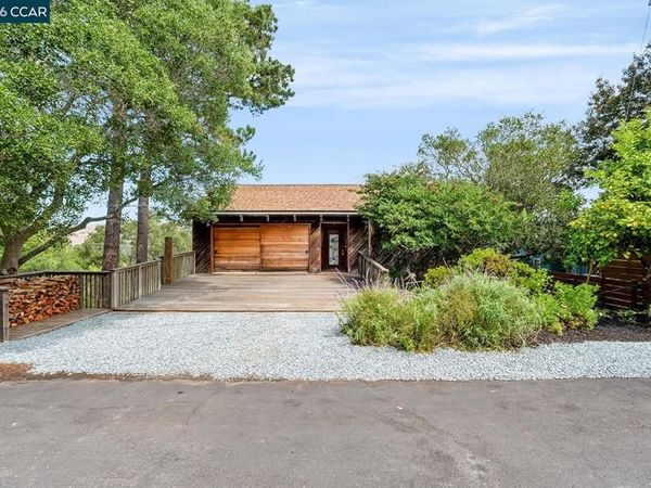 281 Los Altos Dr, Kensington, CA 94708
