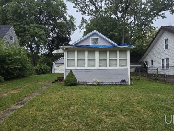 1065 Boston Avenue, Waterford Twp, MI 48328