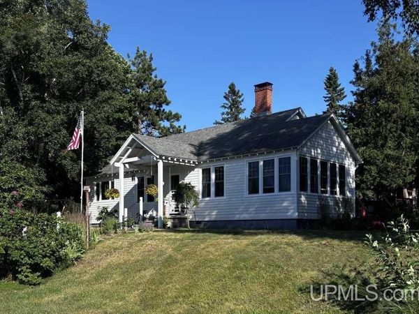 5090 2nd Street, Houghton Twp, MI 49950