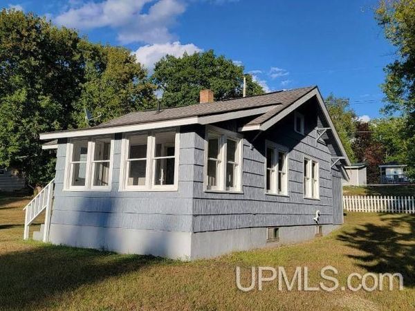 512 Oak Avenue, Kingsford, MI 49802