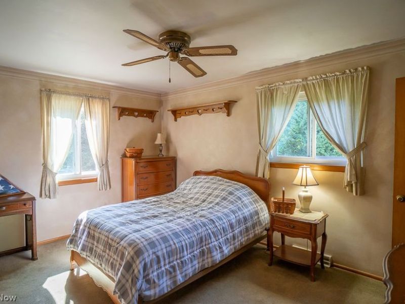 564 Neptune Drive, Uniontown, OH 44685 Photo 16