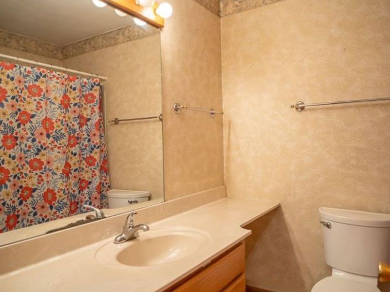 564 Neptune Drive, Uniontown, OH 44685 Photo 20