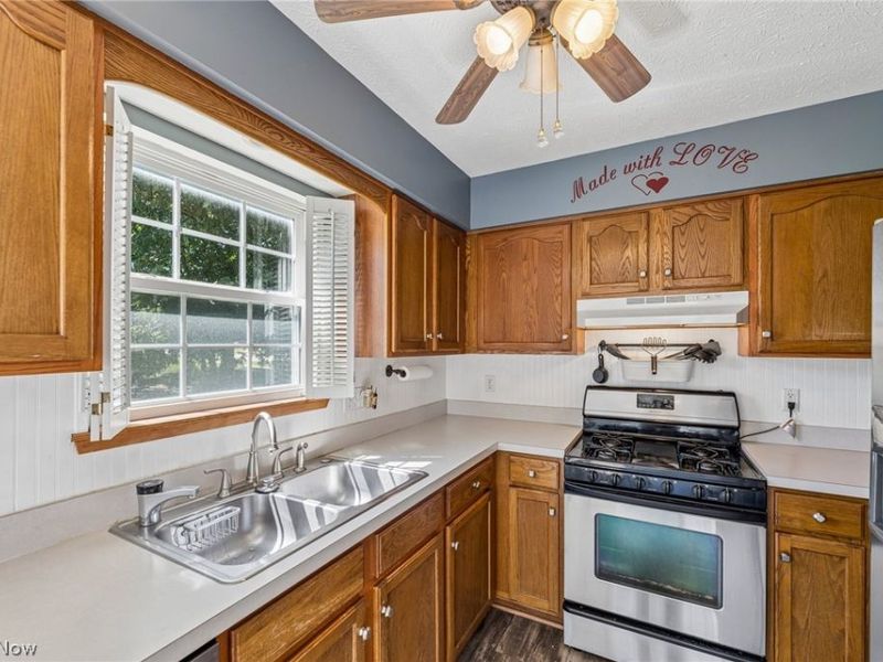 15100 Timber Ridge Drive , Middlefield, OH 44062 Photo 19