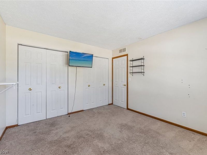 15100 Timber Ridge Drive , Middlefield, OH 44062 Photo 25