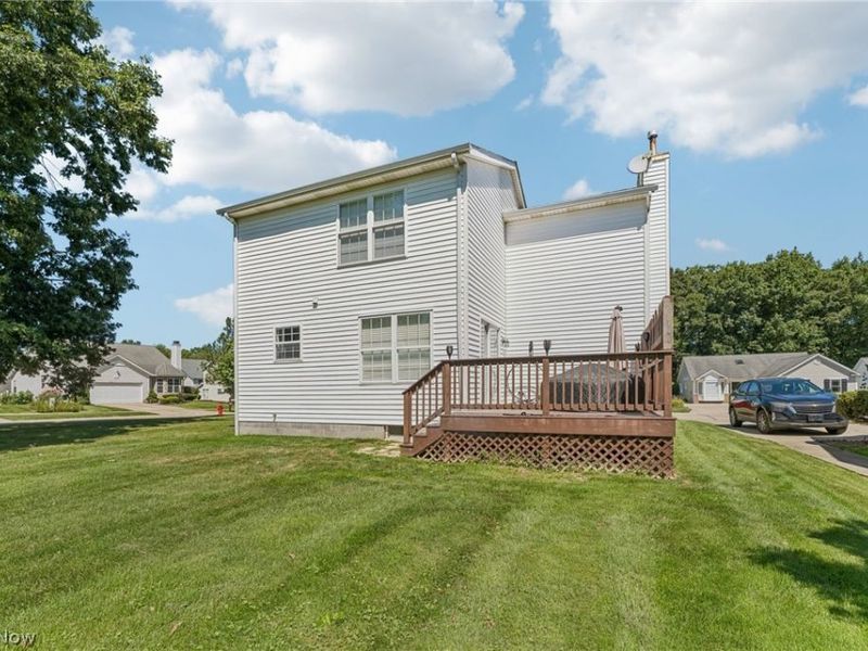15100 Timber Ridge Drive , Middlefield, OH 44062 Photo 4