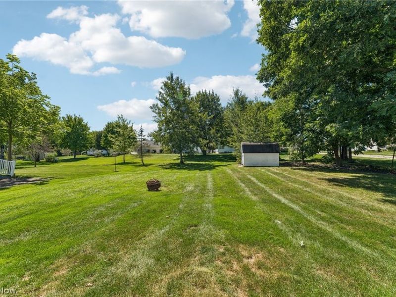 15100 Timber Ridge Drive , Middlefield, OH 44062 Photo 9