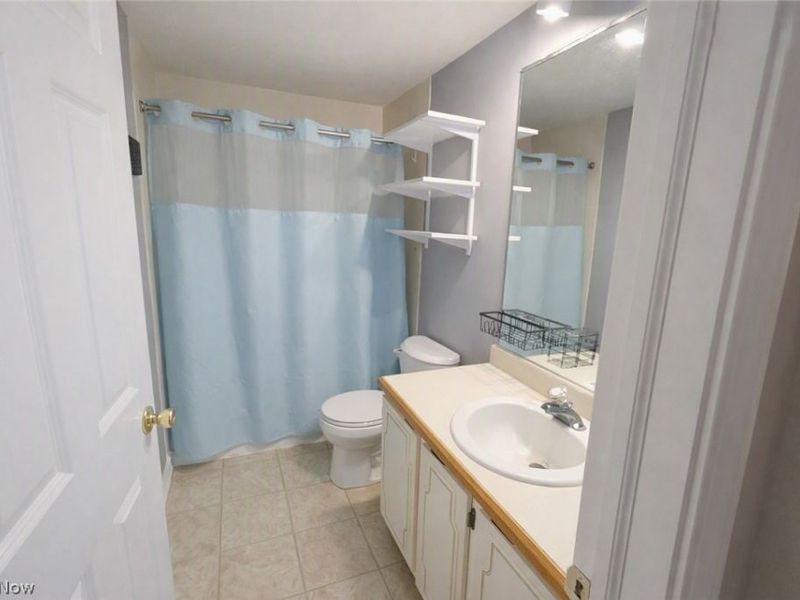 4360 Inner Circle Drive, Unit B14, Brunswick, OH 44212 Photo 11