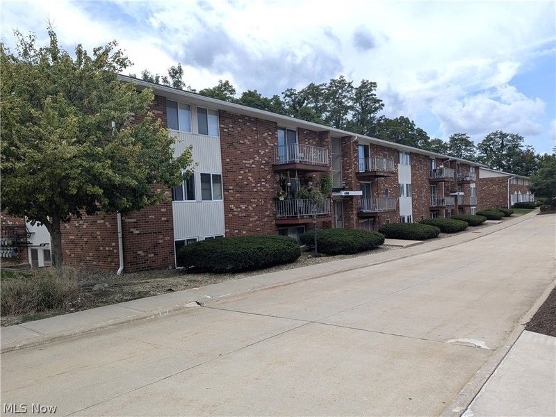 4360 Inner Circle Drive, Unit B14, Brunswick, OH 44212 Photo 12
