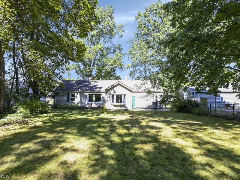 21735 Mastick Road, Fairview Park, OH 44126 Photo 12