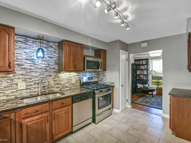 21735 Mastick Road, Fairview Park, OH 44126 Photo 27