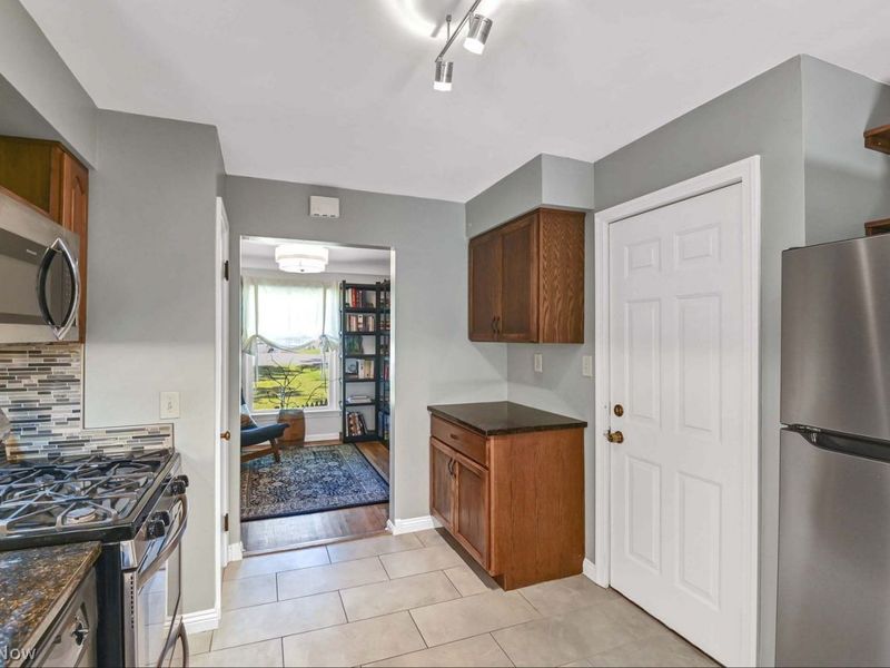 21735 Mastick Road, Fairview Park, OH 44126 Photo 28