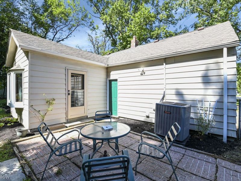 21735 Mastick Road, Fairview Park, OH 44126 Photo 8