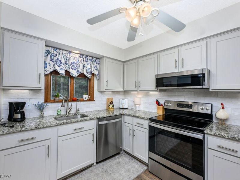 200 Granger Road, Unit 14, Medina, OH 44256 Photo 8