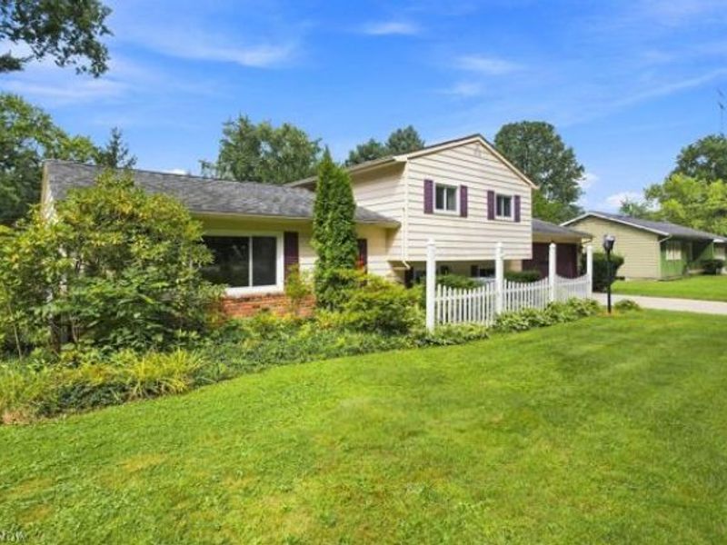 8210 S Bedford Road, Macedonia, OH 44056 Photo 3