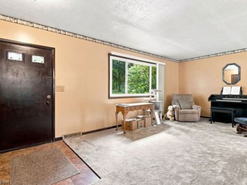 8210 S Bedford Road, Macedonia, OH 44056 Photo 7