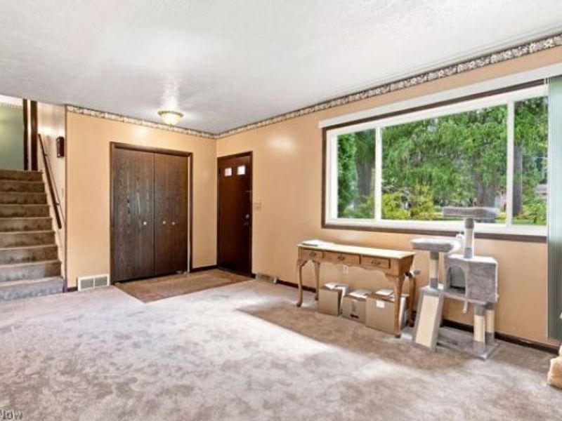 8210 S Bedford Road, Macedonia, OH 44056 Photo 8