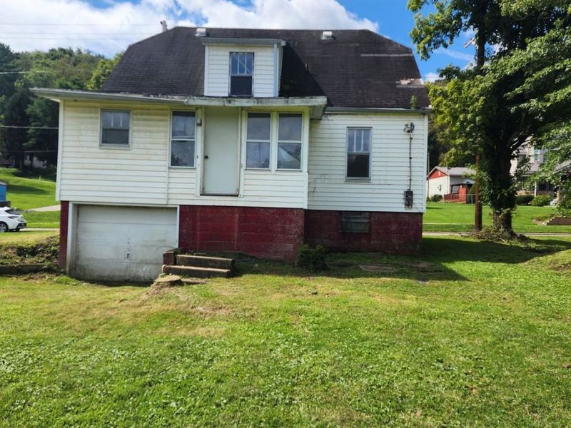 147 E College Street, Scio, OH 43988 Photo 4