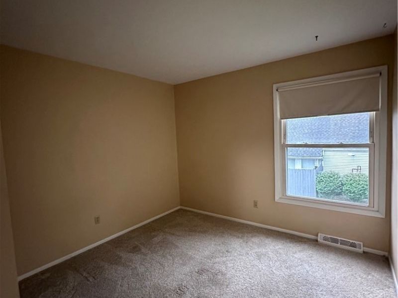 2802 Ivy Hill Circle, Unit D, Cortland, OH 44410 Photo 5