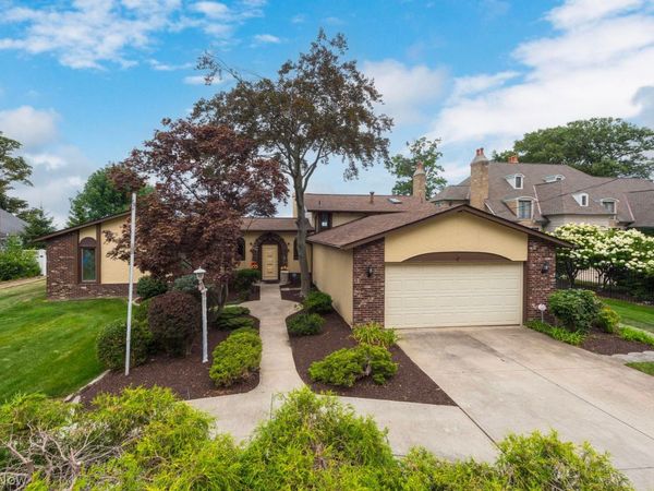 32314 Lake Road , Avon Lake, OH 44012