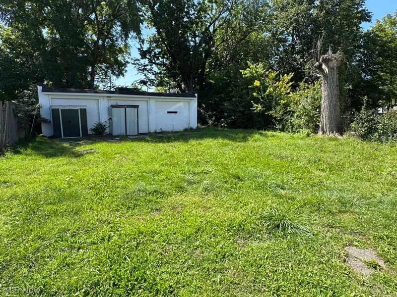 10012 Orleans Avenue, Cleveland, OH 44105 Photo 3