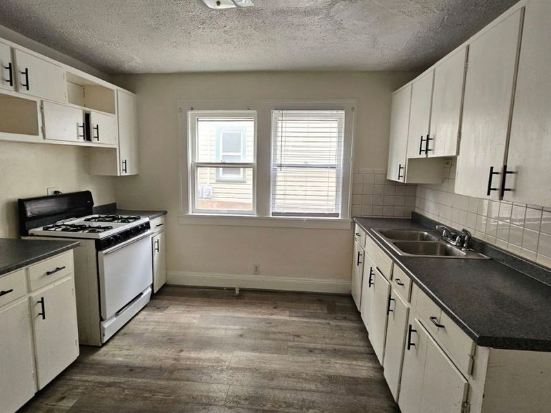 3452 Bosworth Road, Cleveland, OH 44111 Photo 9