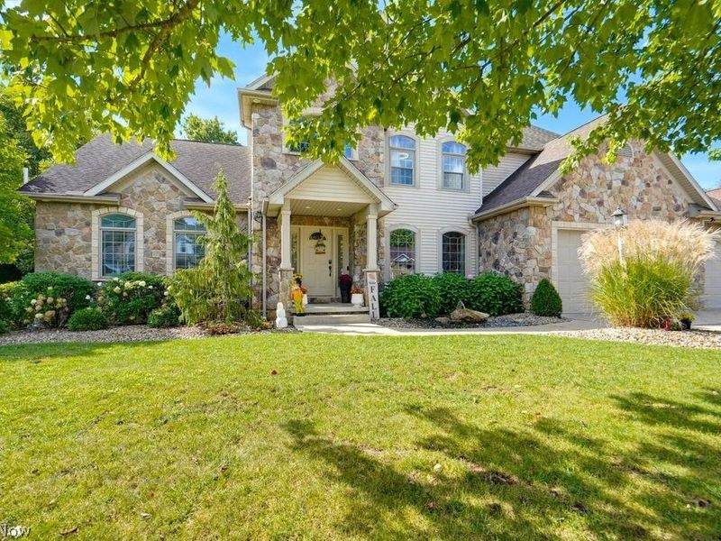 8808 Eastlynn Avenue NW, Massillon, OH 44646 Photo 1
