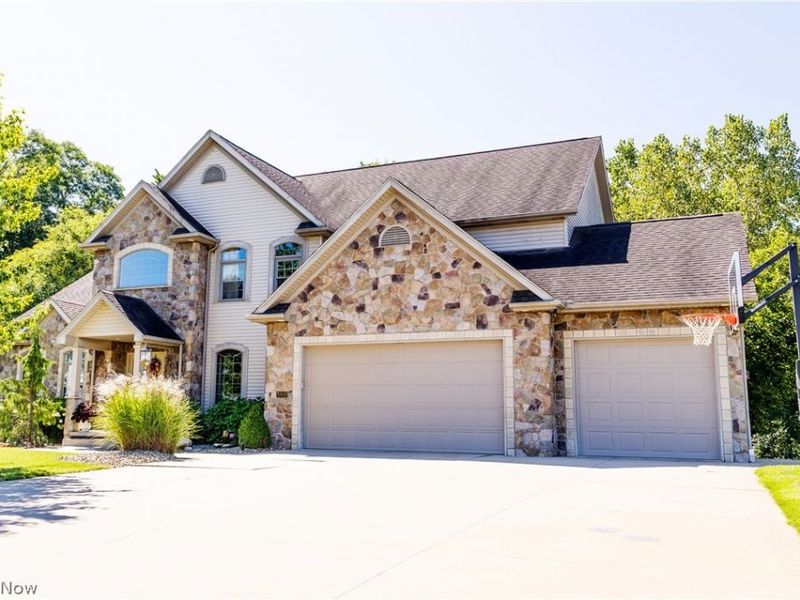 8808 Eastlynn Avenue NW, Massillon, OH 44646 Photo 3