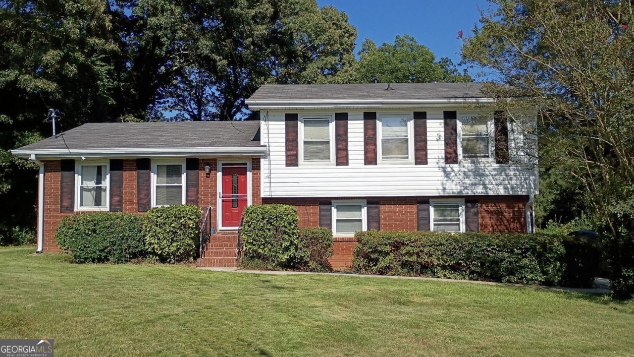 6556 Wendell Circle, Morrow, GA 30260 Main Photo