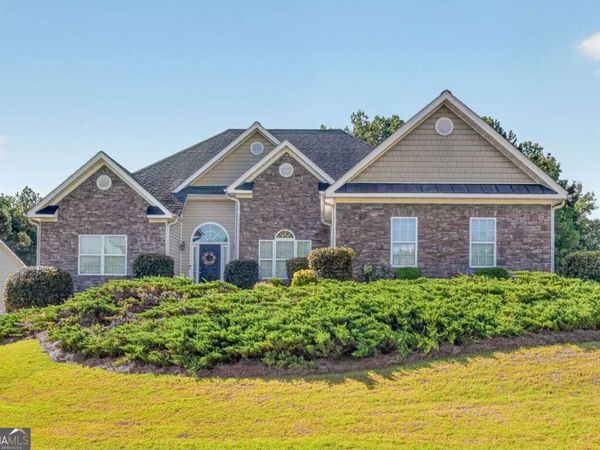 1129 Woodmere Drive, Loganville, GA 30052