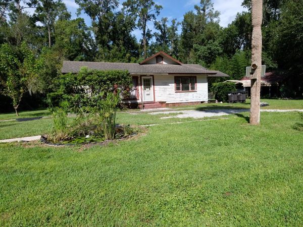 402 W 3rd Street , Woodbine, GA 31569