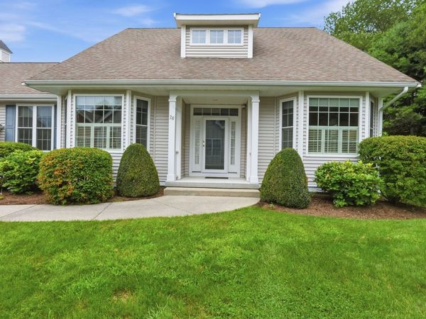 28 Braeburn Ln, Unit 28, Ashland, MA 01721