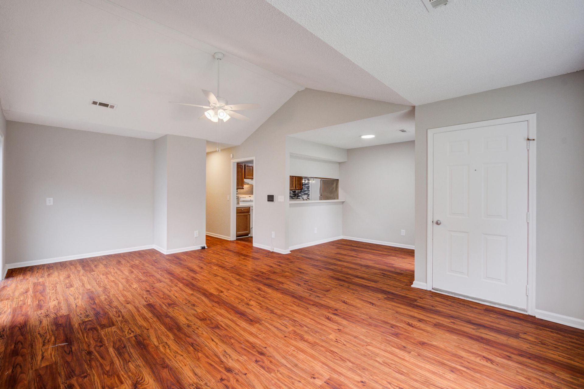 120 Alston Circle Photo 8