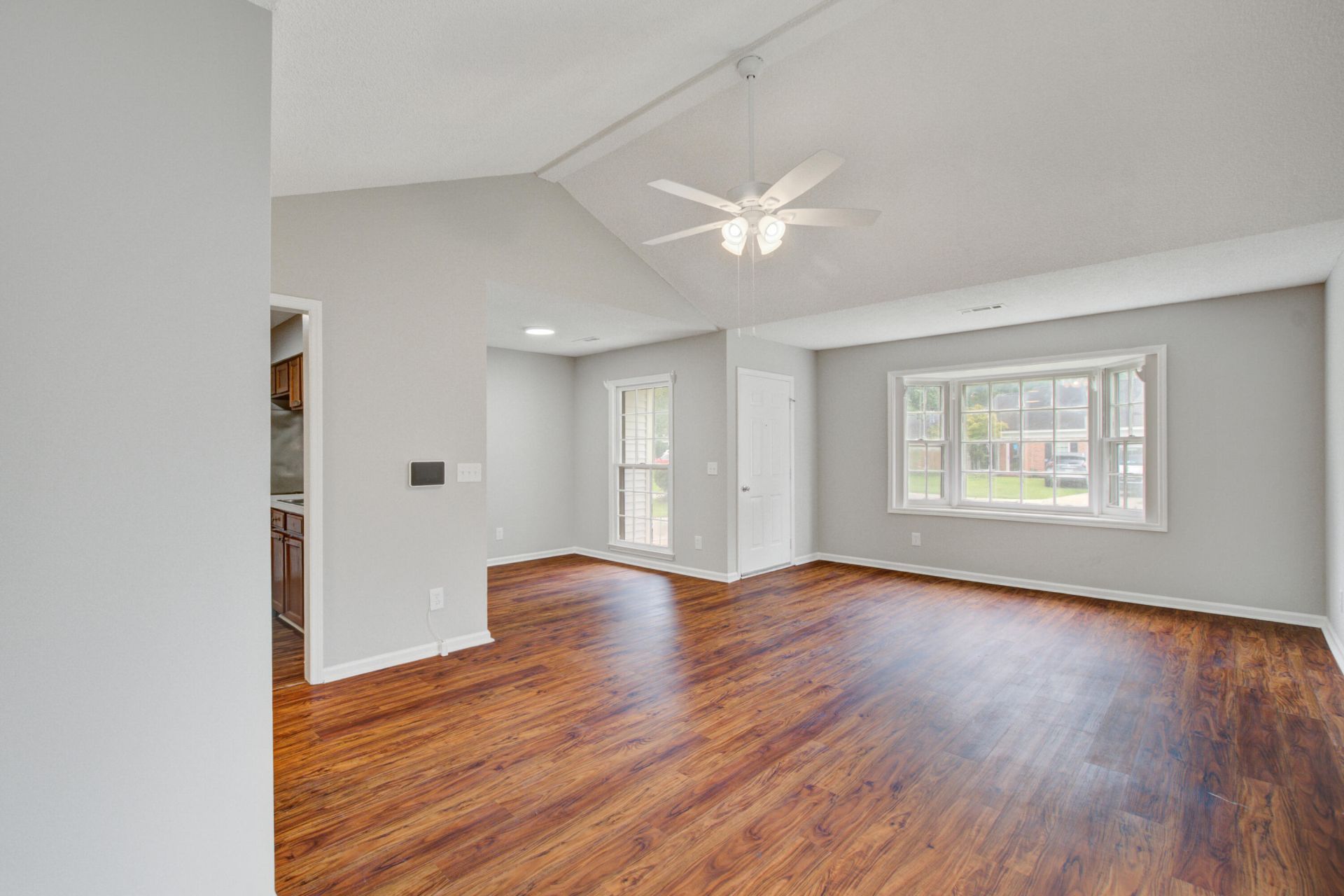 120 Alston Circle Photo 9