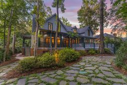 8634 W Fairway Woods Drive photo 4