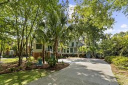 8634 W Fairway Woods Drive photo 4