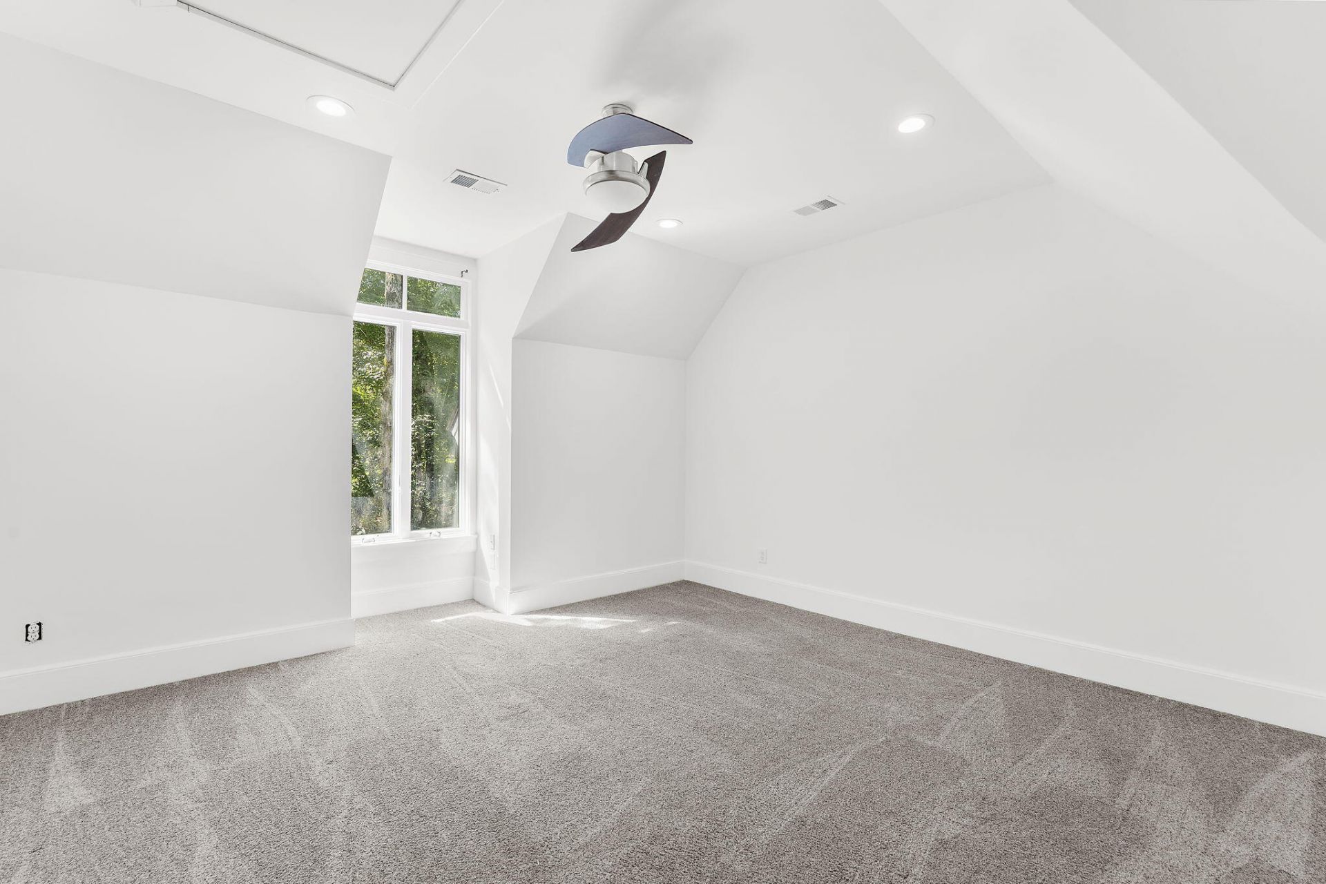 8634 W Fairway Woods Drive Photo 62