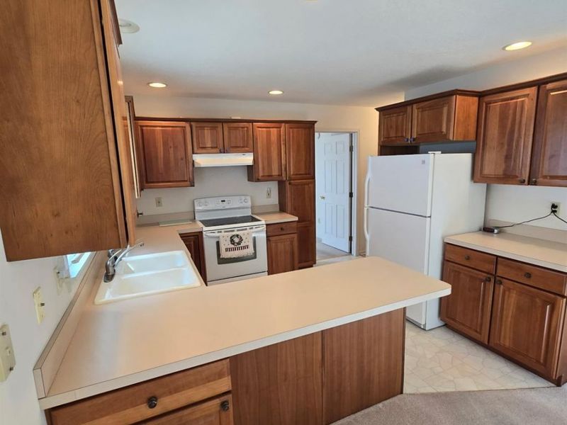1909 E Waterberry Drive, Huron, OH 44839 Photo 3