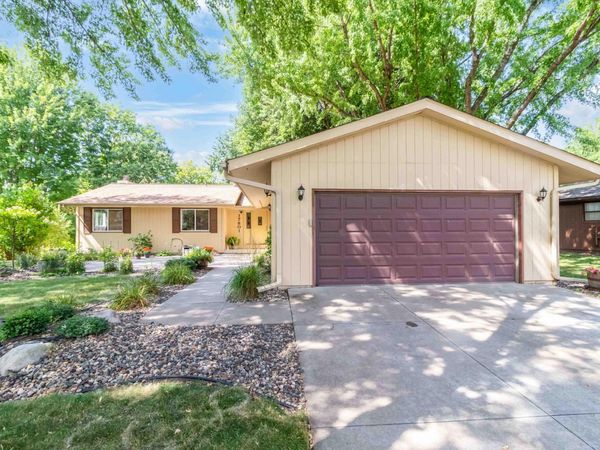 17801 Jaguar Path, Lakeville, MN 55044