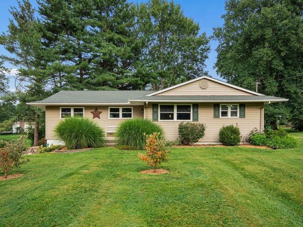193 Caroline Drive , Hebron, OH 43025