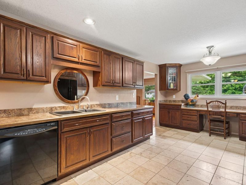 193 Caroline Drive, Hebron, OH 43025 Photo 10