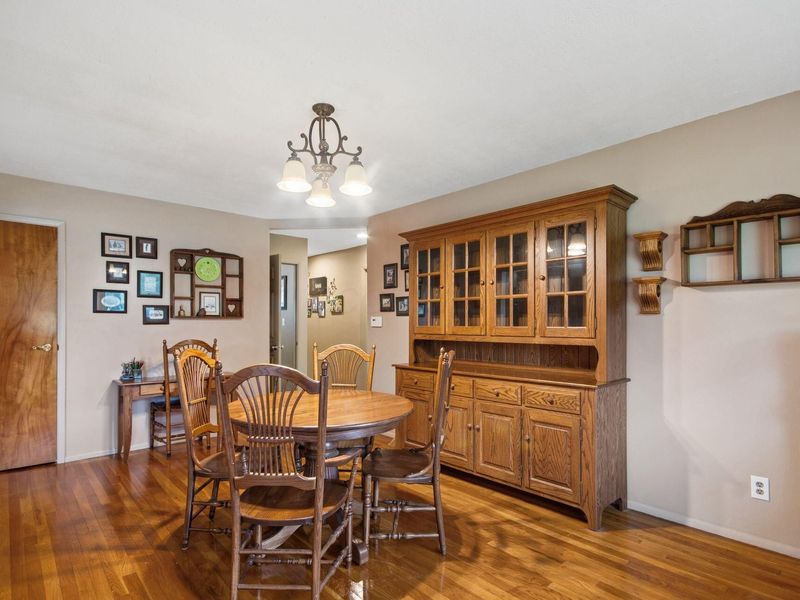 193 Caroline Drive, Hebron, OH 43025 Photo 6