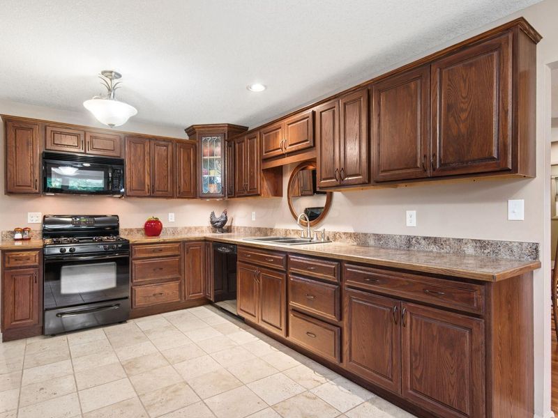 193 Caroline Drive, Hebron, OH 43025 Photo 8