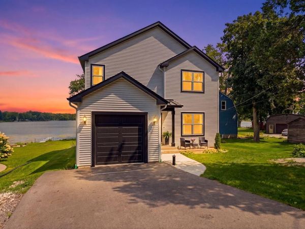 10311 195th AVENUE, Bristol, WI 53104
