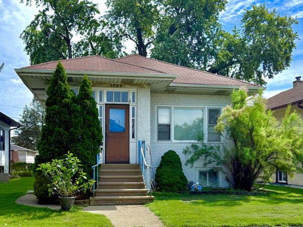 3723 Clinton Avenue , Berwyn, IL 60402