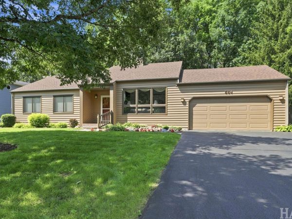 564 Wilson Avenue , Park City, IL 60085